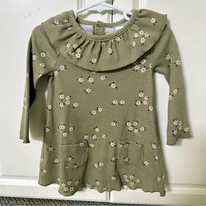 Modern Moments - Adorable Green Floral Pattern Dress with Pockets - brand new!